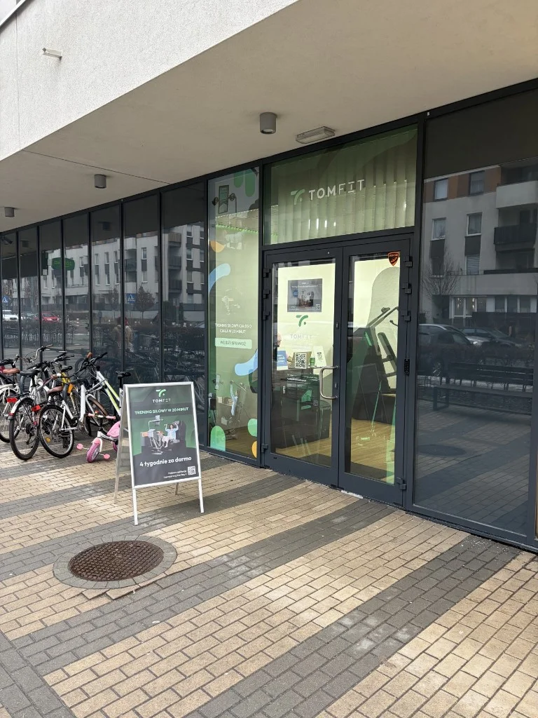 TomFit Hub Kraków – Entrance